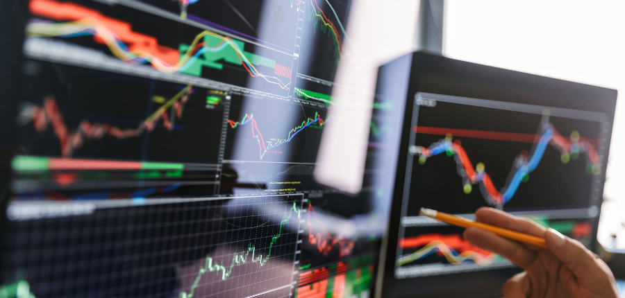 Weekly Outlook | Corrective Momentum Amid Dollar Strength